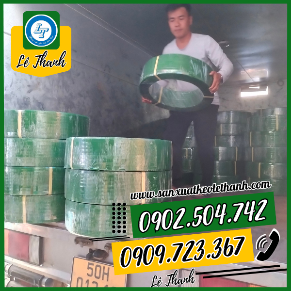 Giao hàng dây đai pet xanh Giao hàng dây đai pet xanh