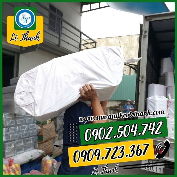 Giao băng keo dán nền cho khách Giao băng keo dán nền cho khách