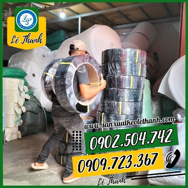 Giao hàng tại kho dây đai pet đen cho khách Giao hàng tại kho dây đai pet đen cho khách