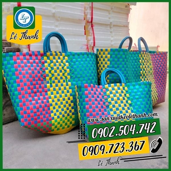 Giỏ nhựa được làm từ dây đai đan giỏ Giỏ nhựa được làm từ dây đai đan giỏ