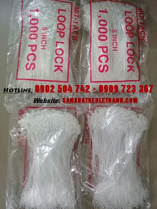 Dia chi ban day treo nhan mac bang nhua gia re Dia chi ban day treo nhan mac bang nhua gia re