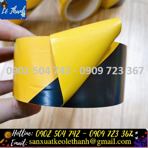Giới thiệu chung về băng keo dán nền và giả sỉ  Bề mặt băng keo dán nền sọc vàng đen
