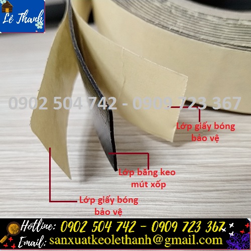 Băng keo mút xốp đen và 2 lớp giấy bóng bảo vệ Băng keo mút xốp đen và 2 lớp giấy bóng bảo vệ