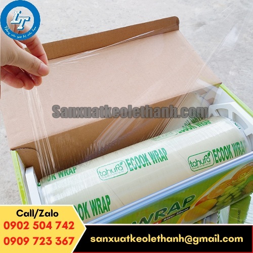 Màng bọc thực phẩm là lớp màng nhựa mỏng không có keo dính, bảo quản thức ăn được tươi ngon Màng bọc thực phẩm là lớp màng nhựa mỏng không có keo dính, bảo quản thức ăn được tươi ngon