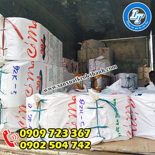 Giao băng keo trong cuộn to cho khách