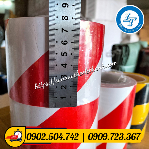 cuộn băng keo dán nền sọc đỏ trắng 8f cuộn băng keo dán nền sọc đỏ trắng 8f