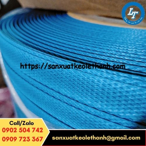 Bề mặt dây đai mịn, có gân giúp bám chắc vào hàng hóa Bề mặt dây đai mịn, có gân