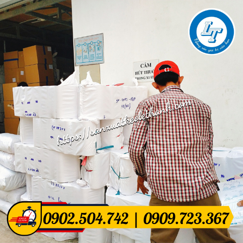 Bỏ sỉ số lượng băng keo trong đục Bỏ sỉ số lượng băng keo trong đục