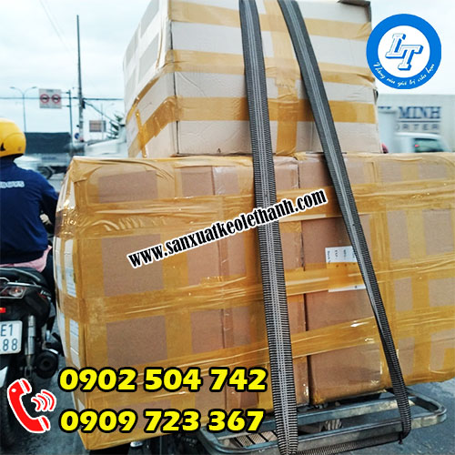 Ứng dụng băng keo đục 48mm trong vận chuyển hàng hóa