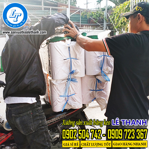 Giao hàng băng keo in logo theo yêu cầu