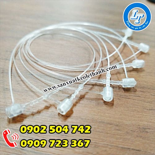 Đạn xỏ treo nhãn mác