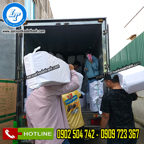 Giao hàng băng keo simili Giao hàng băng keo simili