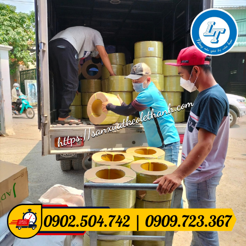 Giao dây đai kiện hàng màu vàng Giao dây đai kiện hàng màu vàng