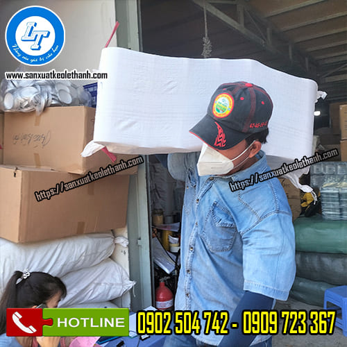 Giao hàng băng keo giấy da bò nhanh chóng