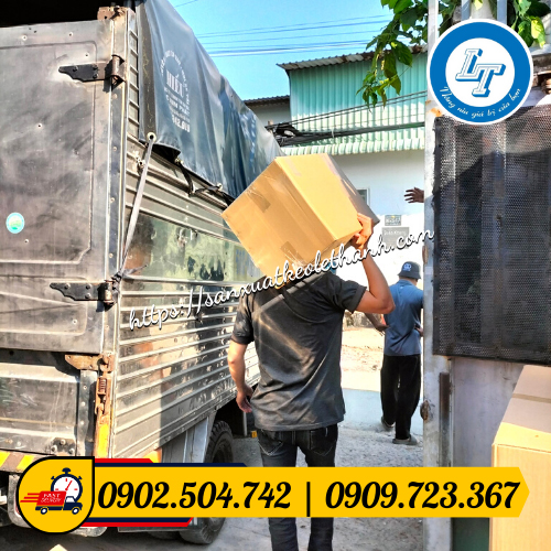 Giao hàng băng keo phản quang Giao hàng băng keo phản quang