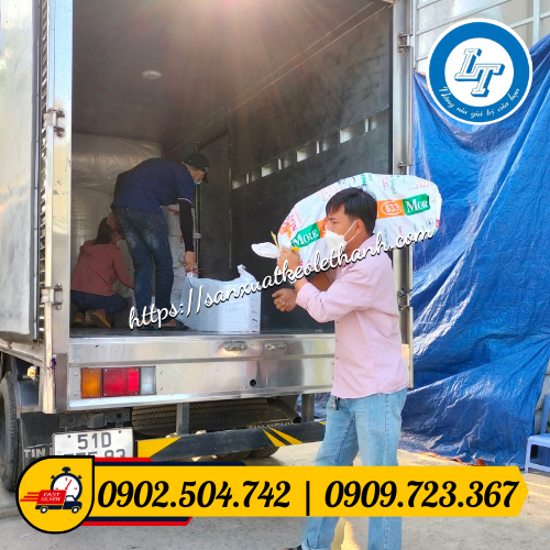 Giao hàng các bao băng keo đóng thùng carton Giao hàng các bao băng keo đóng thùng carton