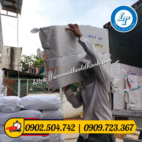 Giao sỉ băng keo dán nền sọc đỏ trắng Giao sỉ băng keo dán nền sọc đỏ trắng