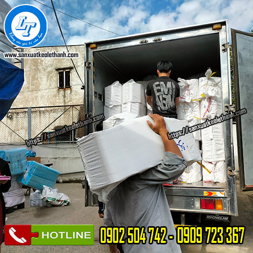 Miễn phí giao băng keo dán nền HCM