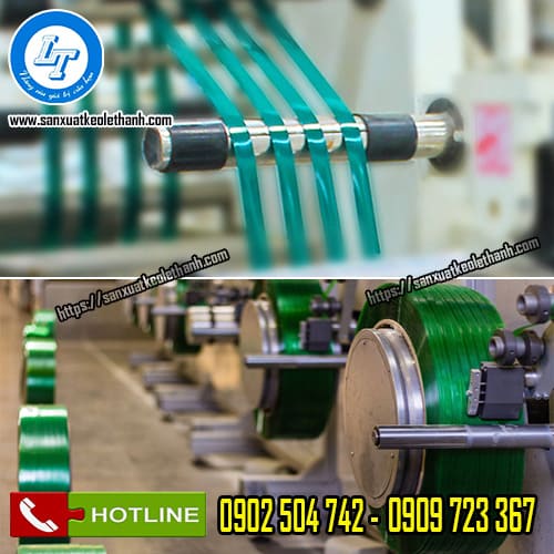 Sản xuất dây đai pet màu xanh tại xưởng