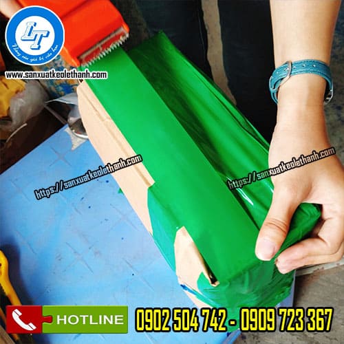 Ứng dụng dán thùng của băng keo màu