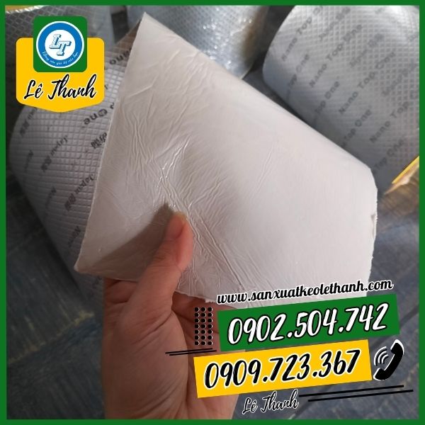 Lớp nền cao su và keo dính dày chắc Lớp nền cao su và keo dính dày chắc