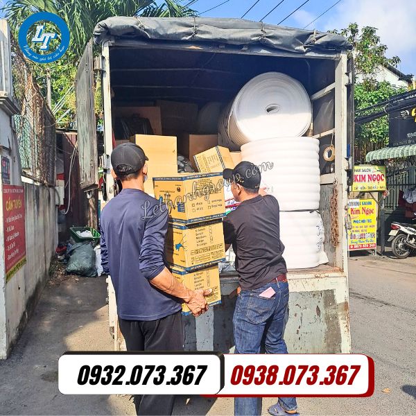 găng tay y tế giao hàng số lượng lớn