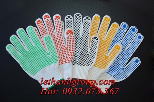 gang tay len hat nhua