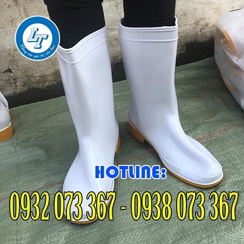 Phân phối ủng đi mưa cổ ngắn giá rẻ chất lượng ủng cao su màu trắng đế vàng