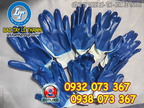 Giá găng tay phủ nitrile xanh Gằng tay phủ nitrile xanh