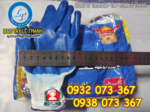 Giá găng tay phủ nitrile xanh Gằng tay phủ nitrile xanh