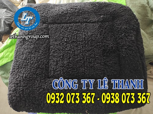 Mua sắm thảm lông thú, thảm nỉ siêu đẹp, giá rẻ đón Tết Thảm lông thú