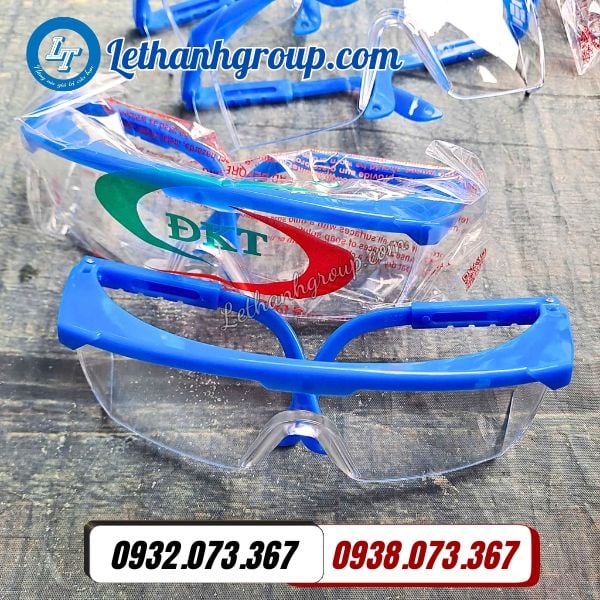 kính bảo hộ dkt gọng xanh giá sỉ rẻ tận xưởng sản xuất