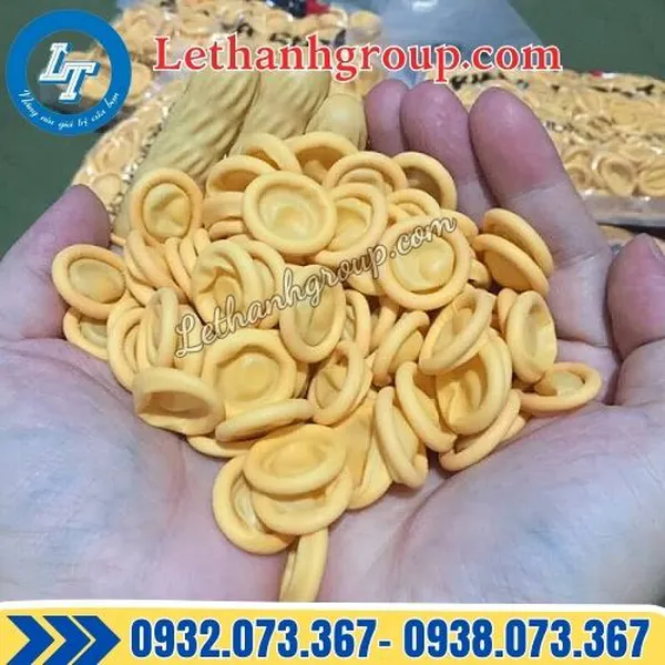 BAO NGÓN TAY CAO SU MÀU VÀNG