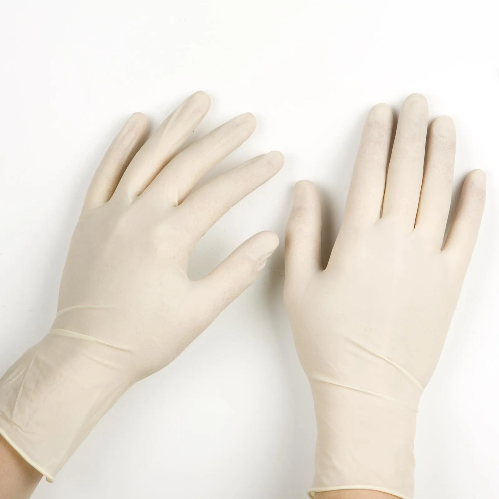 SỰ KHÁC BIỆT GIỮA GĂNG TAY NITRILE VÀ GĂNG TAY LATEX