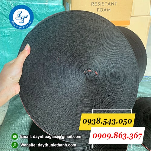 Dây dù đen sọc bền bỉ Dây dù đen sọc bền bỉ