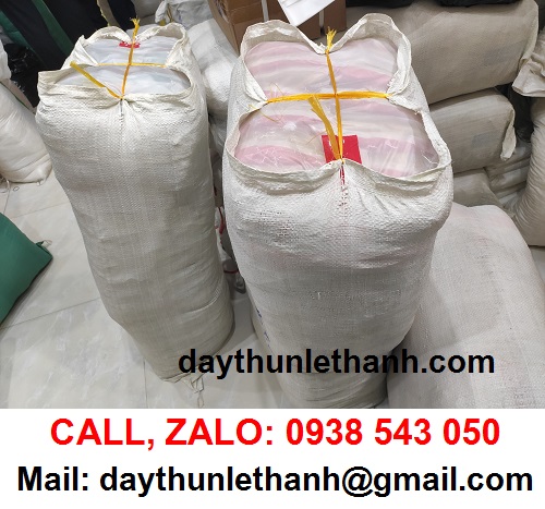 Đóng dây thun vào bao lớn thuận tiện giao hàng