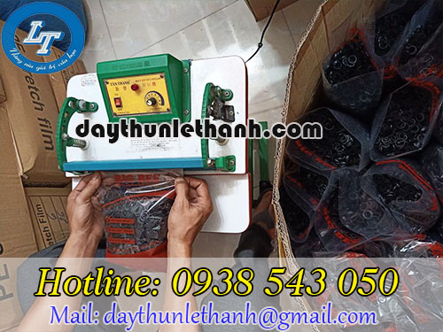 Thun đen đuoacj đóng gói và ép lại chặc chắn Thun đen đuoacj đóng gói và ép lại chặc chắn