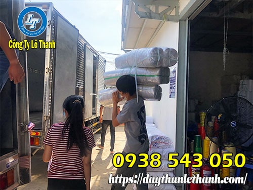 Lên hàng dây nilon ống đi giao cho khách Dây nilon ống