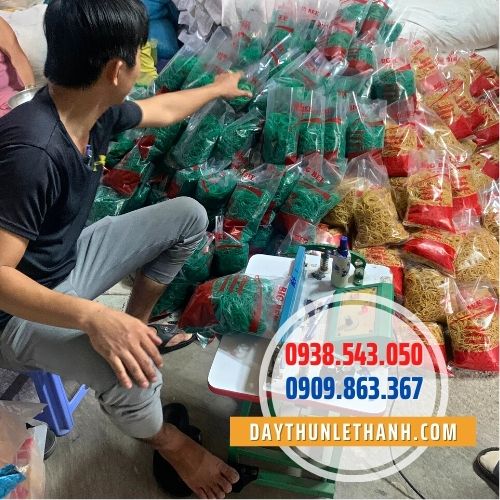 Đóng gói dây thun tại kho Lê Thanh Đóng gói dây thun