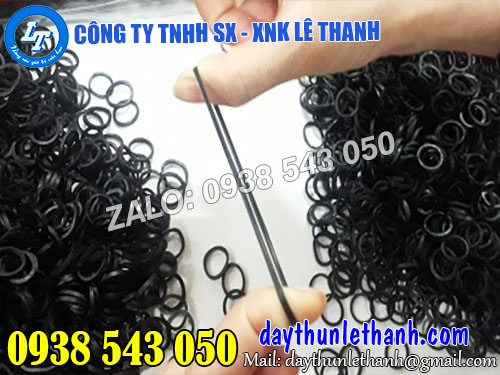 Độ đàn hồi, co giãn cực tốt của thun đen 12mm Độ đàn hồi co giãn cực tốt của thun đen 12mm