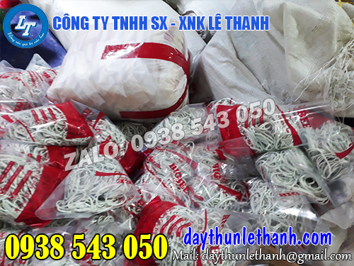 Đóng gói thun màu trắng bản lớn tại kho Lê Thanh Đóng gói thun màu trắng bản lớn tại kho Lê Thanh