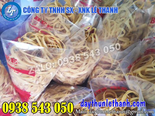 Đóng gói bịch 500gr thun màu vàng bản lớn tại kho Lê Thanh Đóng gói bịch 500gr thun màu vàng bản lớn tại kho Lê Thanh