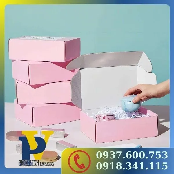 Hộp Carton Đựng Quà Phúc Vinh – Giải Pháp Sang Trọng Cho Mọi Dịp Đặc Biệt