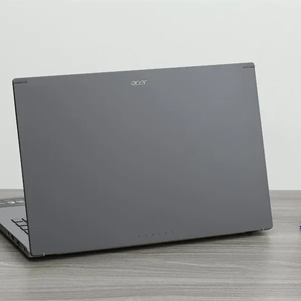 Acer Aspire 5 A515 58GM 51LB i5 13420H | 16GB | 512GB | 4GB RTX2050 | 15.6"F | Win11 | (NX.KQ4SV.002) | Xám