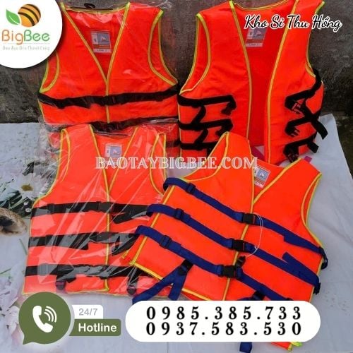 Áo phao cứu sinh trang bị bắt buộc để đảm bảo an toàn dưới nước Áo phao cứu sinh trang bị bắt buộc để đảm bảo an toàn dưới nước