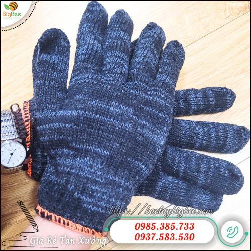 Găng tay bảo hộ len xám đen 40g thoáng mát, chắc chắn. Găng tay bảo hộ len xám đen 40g thoáng mát, chắc chắn.