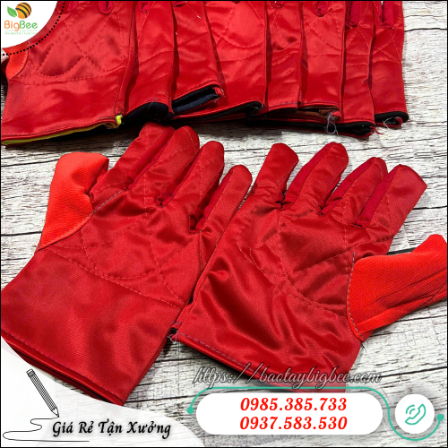 Găng tay bảo hộ vải dày mập đồng hành cùng nông nghiệp sản xuất. Găng tay bảo hộ vải dày mập đồng hành cùng nông nghiệp sản xuất.