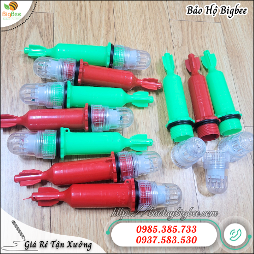 Đèn Cảnh Báo Hỏa Tiễn LED Chớp Nháy Siêu Sáng Cho Công Trình. Đèn Cảnh Báo Hỏa Tiễn LED Chớp Nháy Siêu Sáng Cho Công Trình.