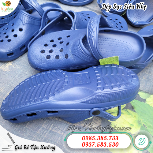 Dép sục nhựa Crocs siêu nhẹ – Đế chống trượt, thoáng khí, bền bỉ. Dép sục nhựa Crocs siêu nhẹ – Đế chống trượt, thoáng khí, bền bỉ.