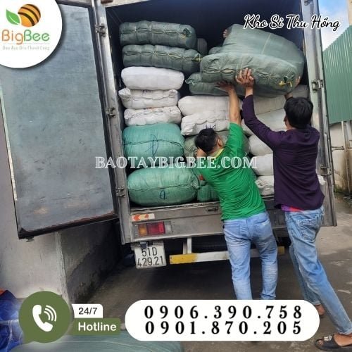 Hoạt động xuất kho giao sỉ tận nơi cho khách mỗi ngày tại Thu Hồng Hoạt động xuất kho giao sỉ tận nơi cho khách mỗi ngày tại Thu Hồng